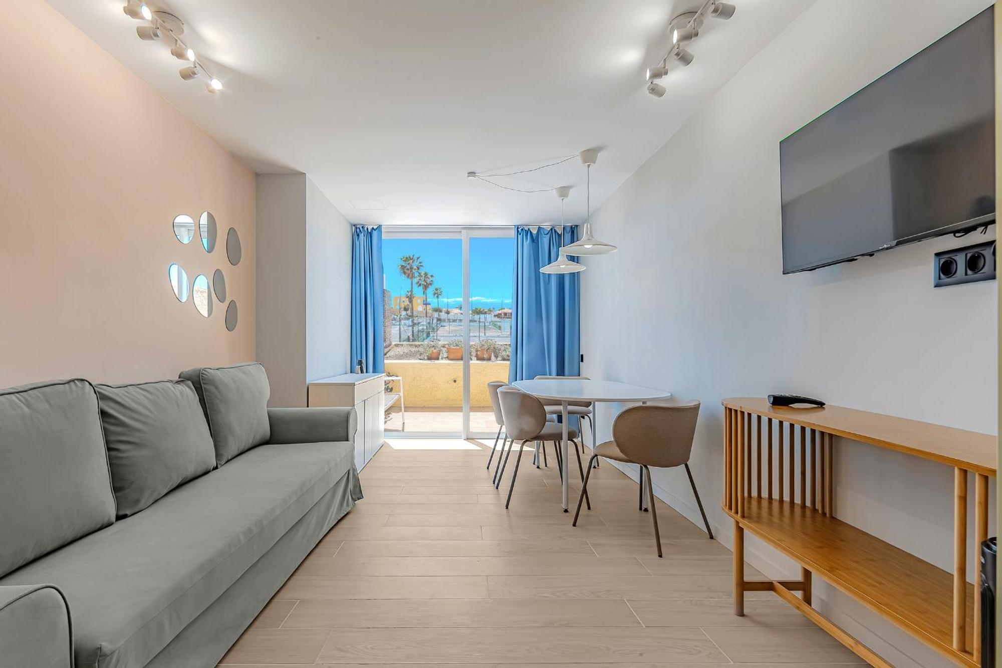 Newly Renovated Studio 2 Min From Playa La Arena Puerto de Santiago  Bagian luar foto