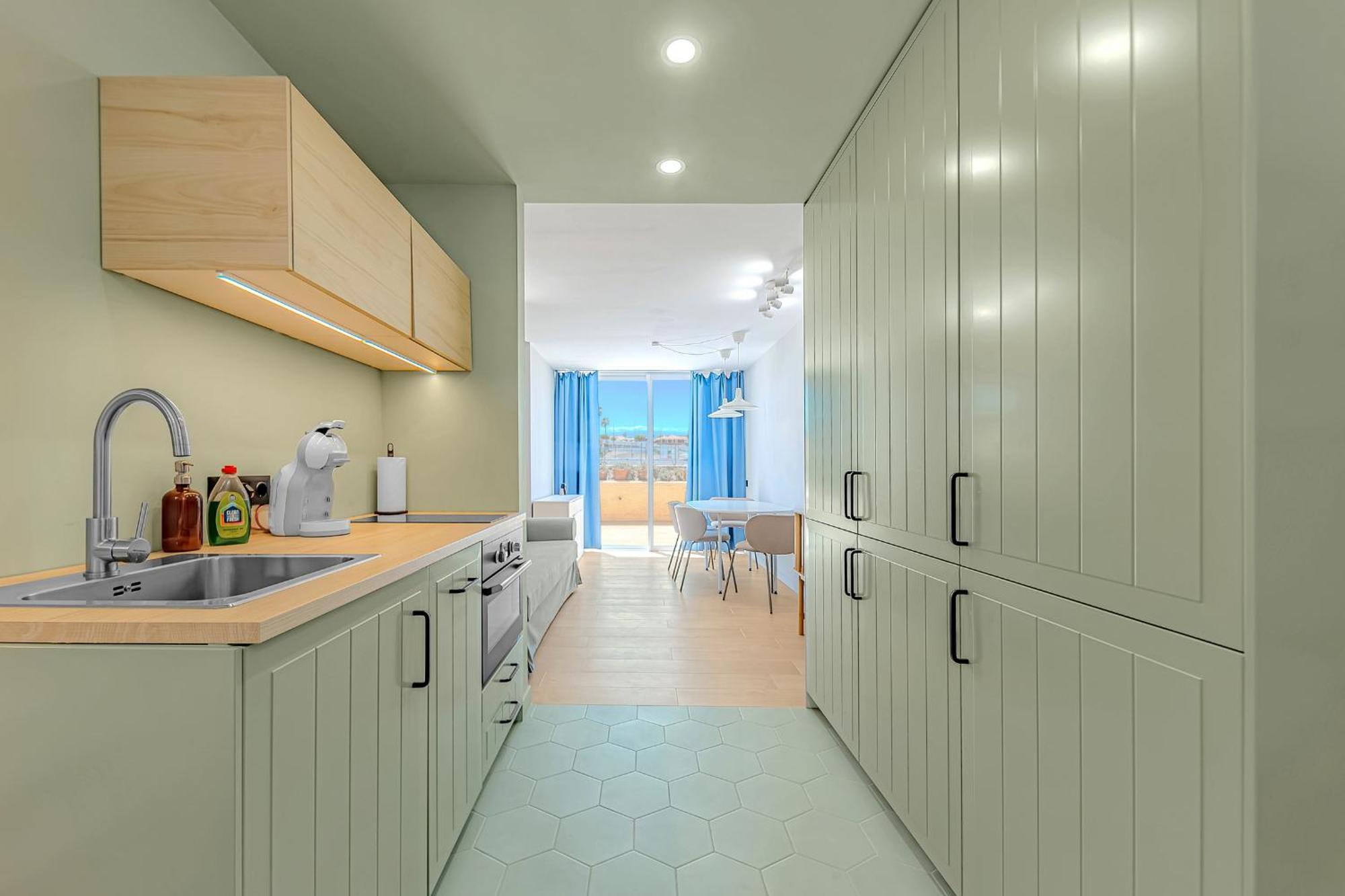 Newly Renovated Studio 2 Min From Playa La Arena Puerto de Santiago  Bagian luar foto